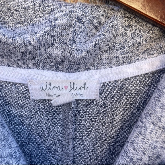 ULTRA FLIRT Women’s Gray Long Sleeve Cowl Neck‎ Sweatshirt Size Small - Picture 3 of 13